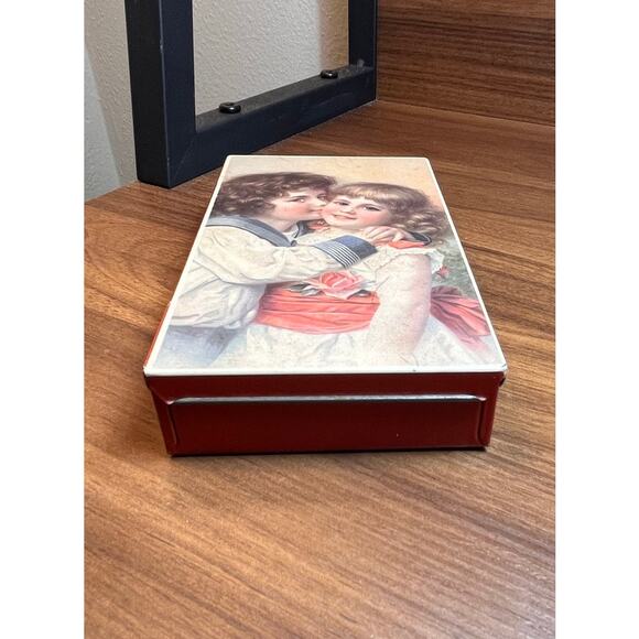 Vintage Hoffmann Swiss Made Candy Tin – Children Illustration, Red Metal Box - Picture 9 of 11
